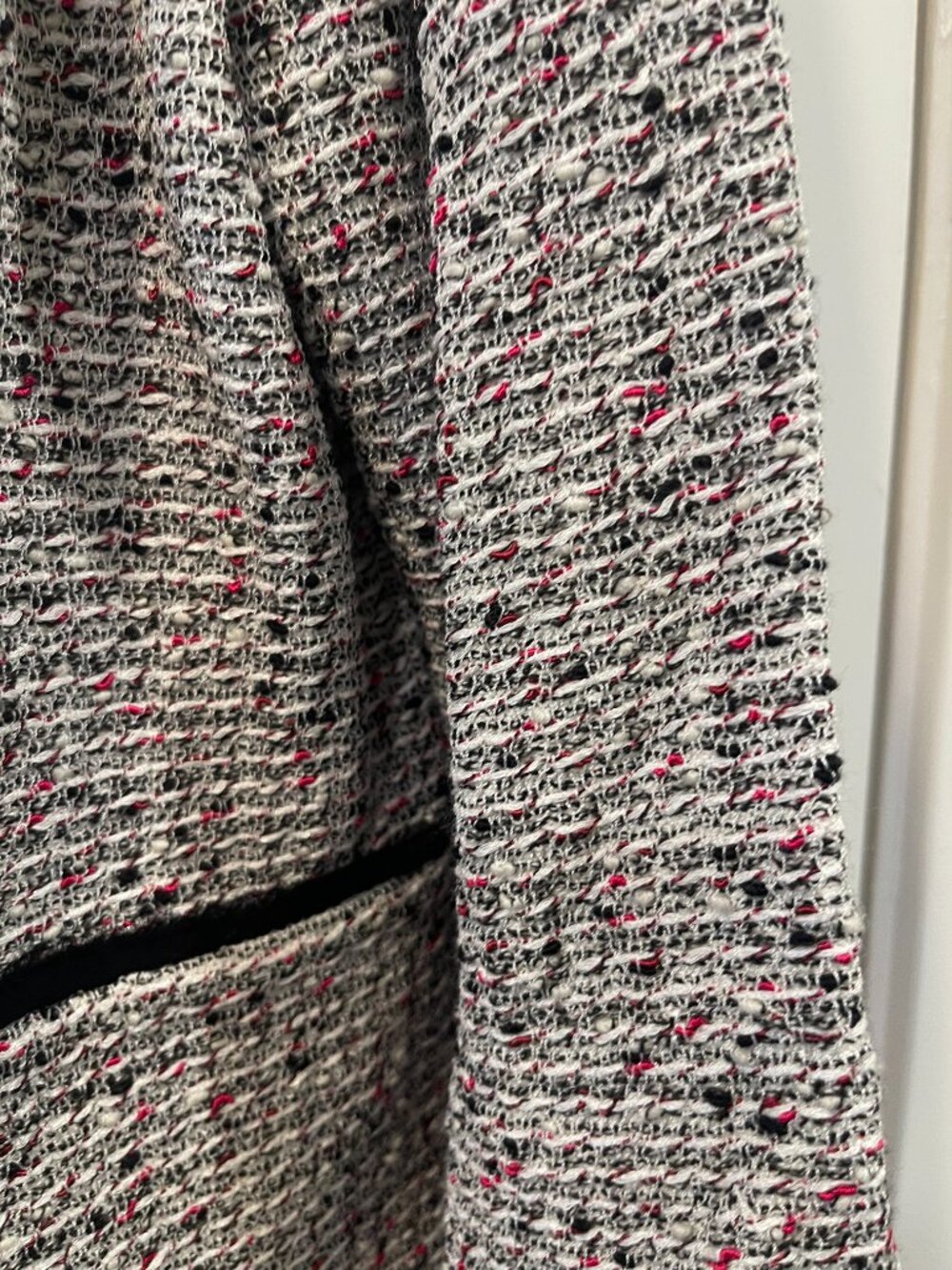 St. John Jacket - Picture 8 of 10